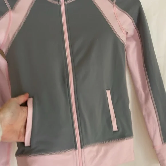 Nordstrom Zella Girl athletic jacket in gray and pink, size large, 10/12 EUC - Picture 2 of 8